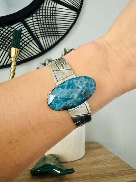 Sterling Silver Blue Agate Cuff Bravelet