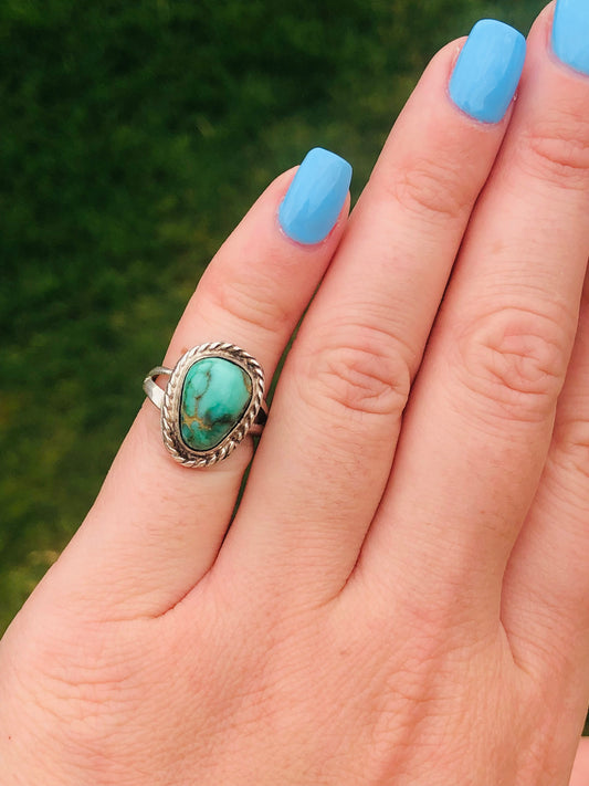 Vintage Sterling Silver Turquoise Ring